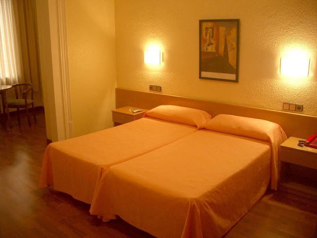 Pelayo Deluxe Apartments Барселона Екстериор снимка